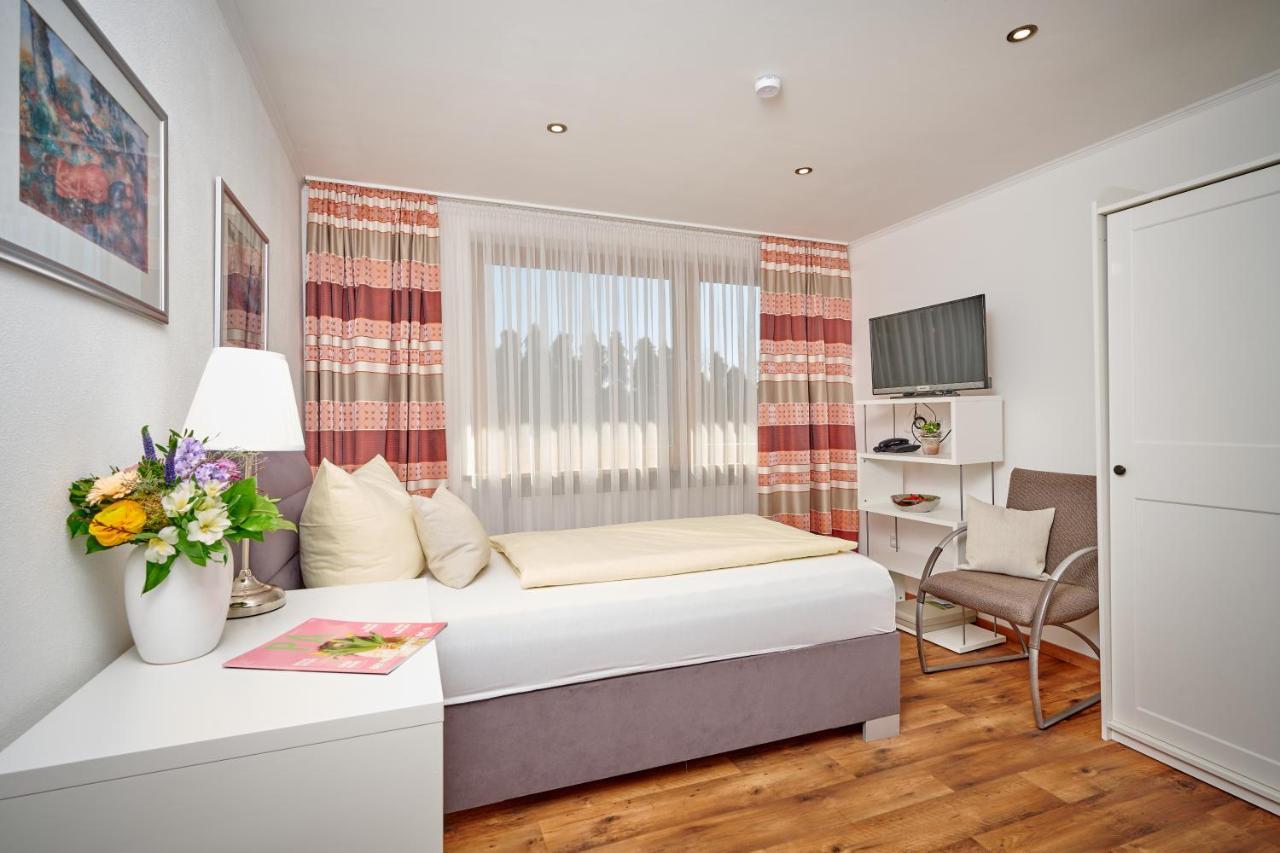 Hotel Restaurant Zum Goldenen Anker Mit Hallenbad & Wellnessbereich Windorf エクステリア 写真