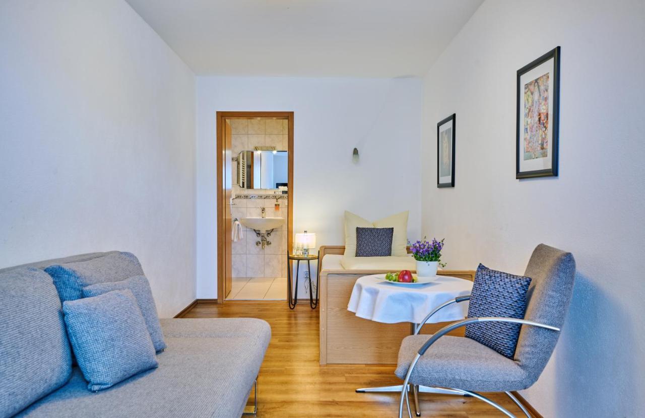 Hotel Restaurant Zum Goldenen Anker Mit Hallenbad & Wellnessbereich Windorf エクステリア 写真