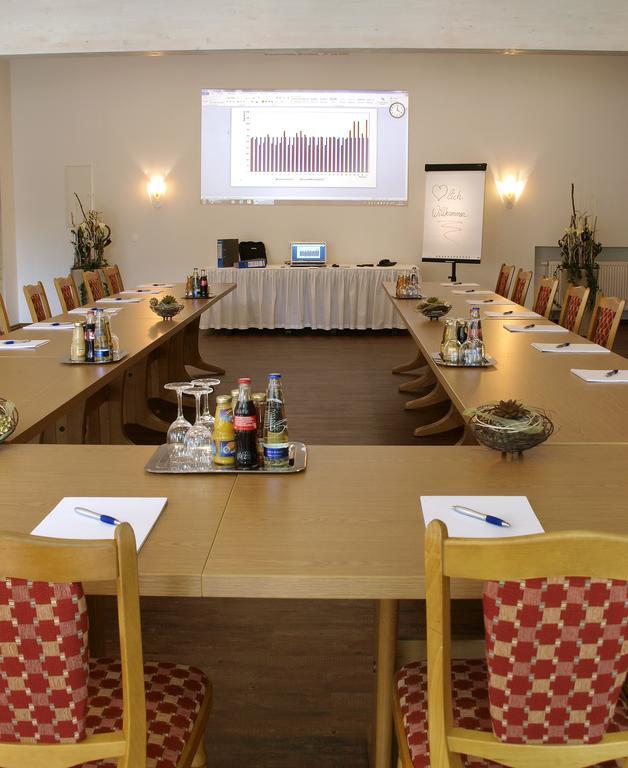 Hotel Restaurant Zum Goldenen Anker Mit Hallenbad & Wellnessbereich Windorf エクステリア 写真